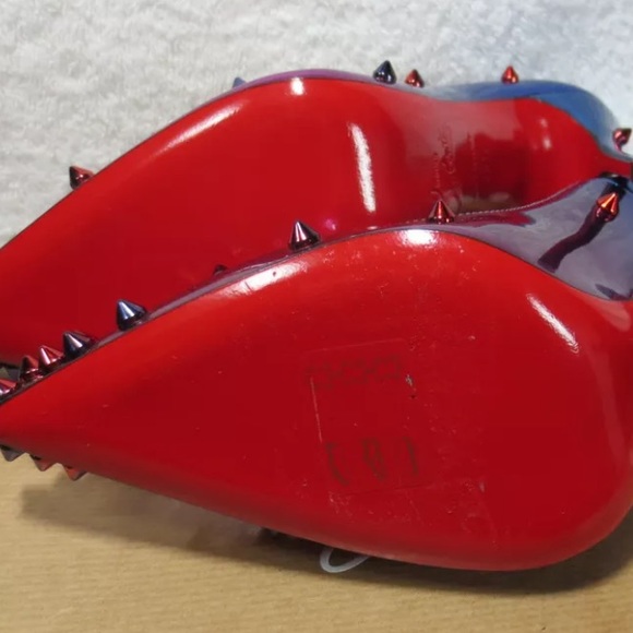 CHRISTIAN LOUBOUTIN PUMP - Picture 8 of 8